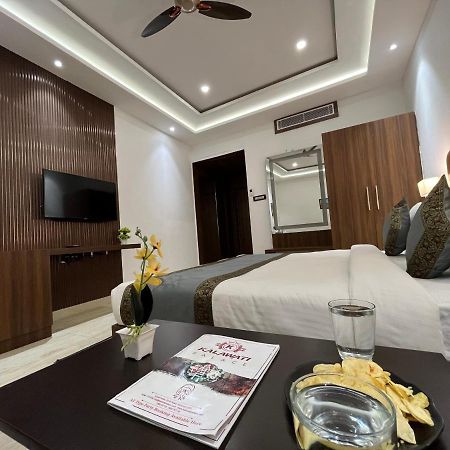 ורנאסי Hotel Kalawati Palace מראה חיצוני תמונה