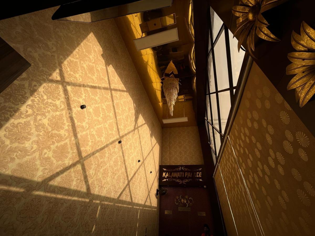 ורנאסי Hotel Kalawati Palace מראה חיצוני תמונה